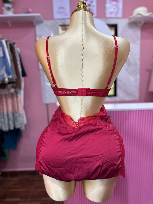 Baby Doll de Satin Rojo Con Copas de Encaje