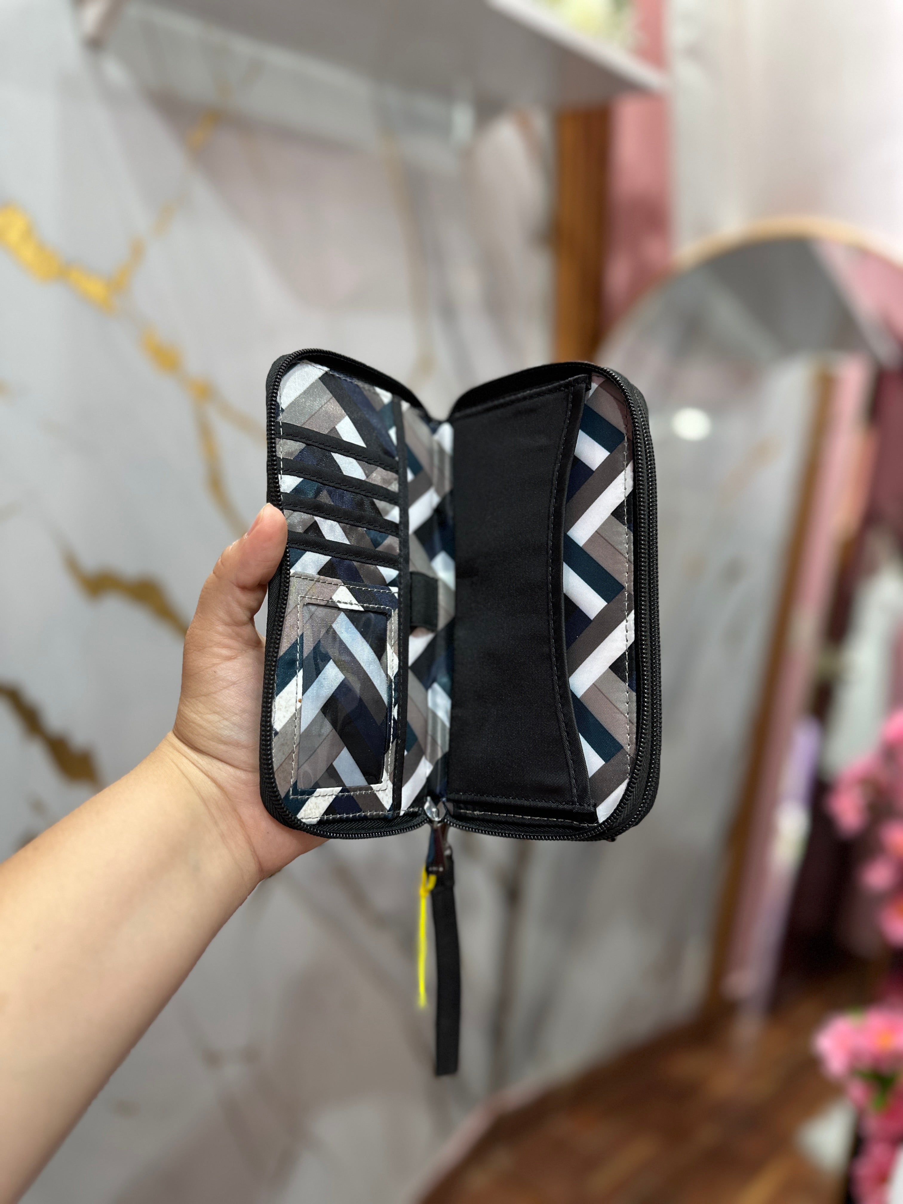 Billetera Lug color negro ✨
