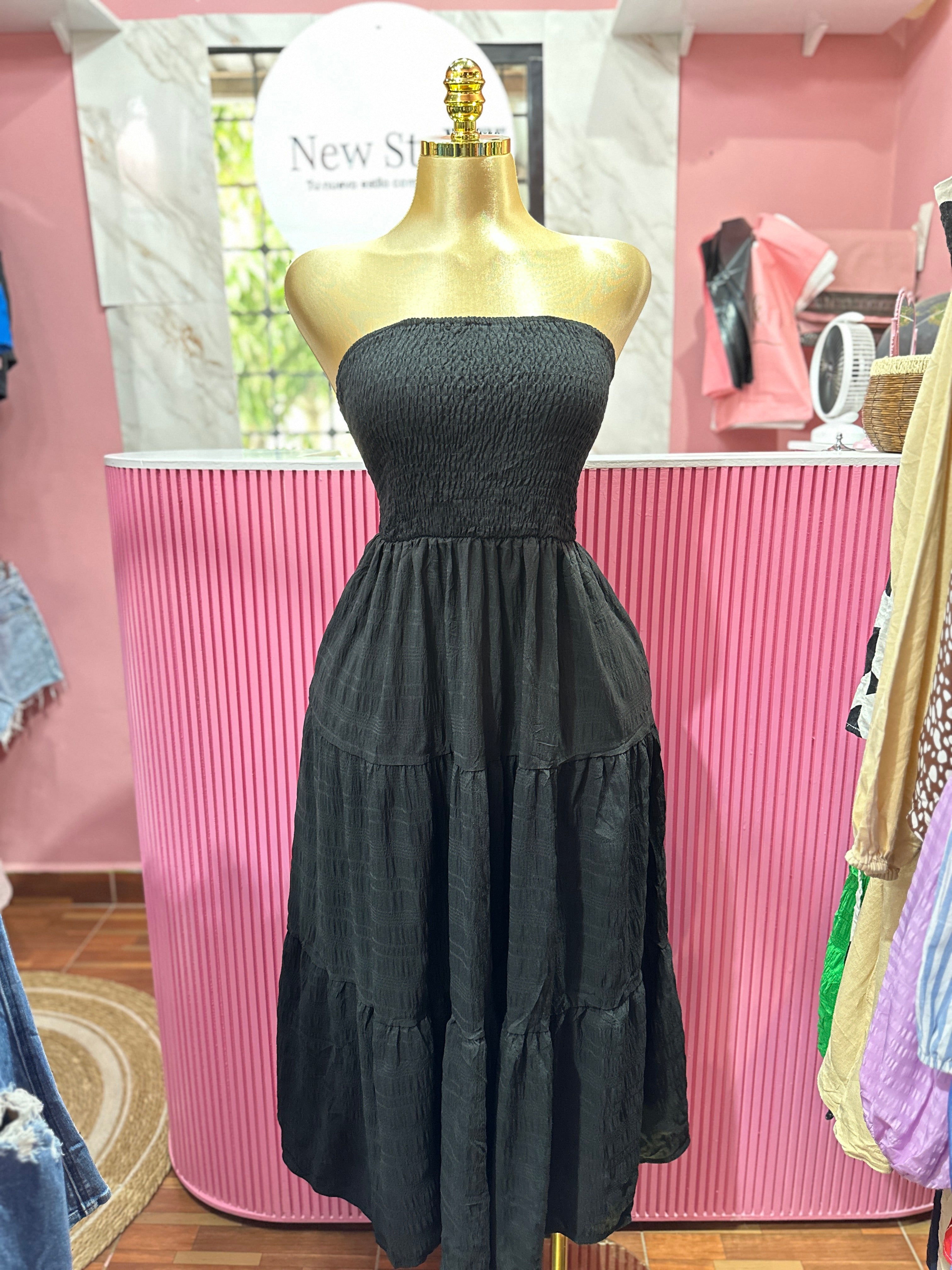 Vestido largo negro strapless
