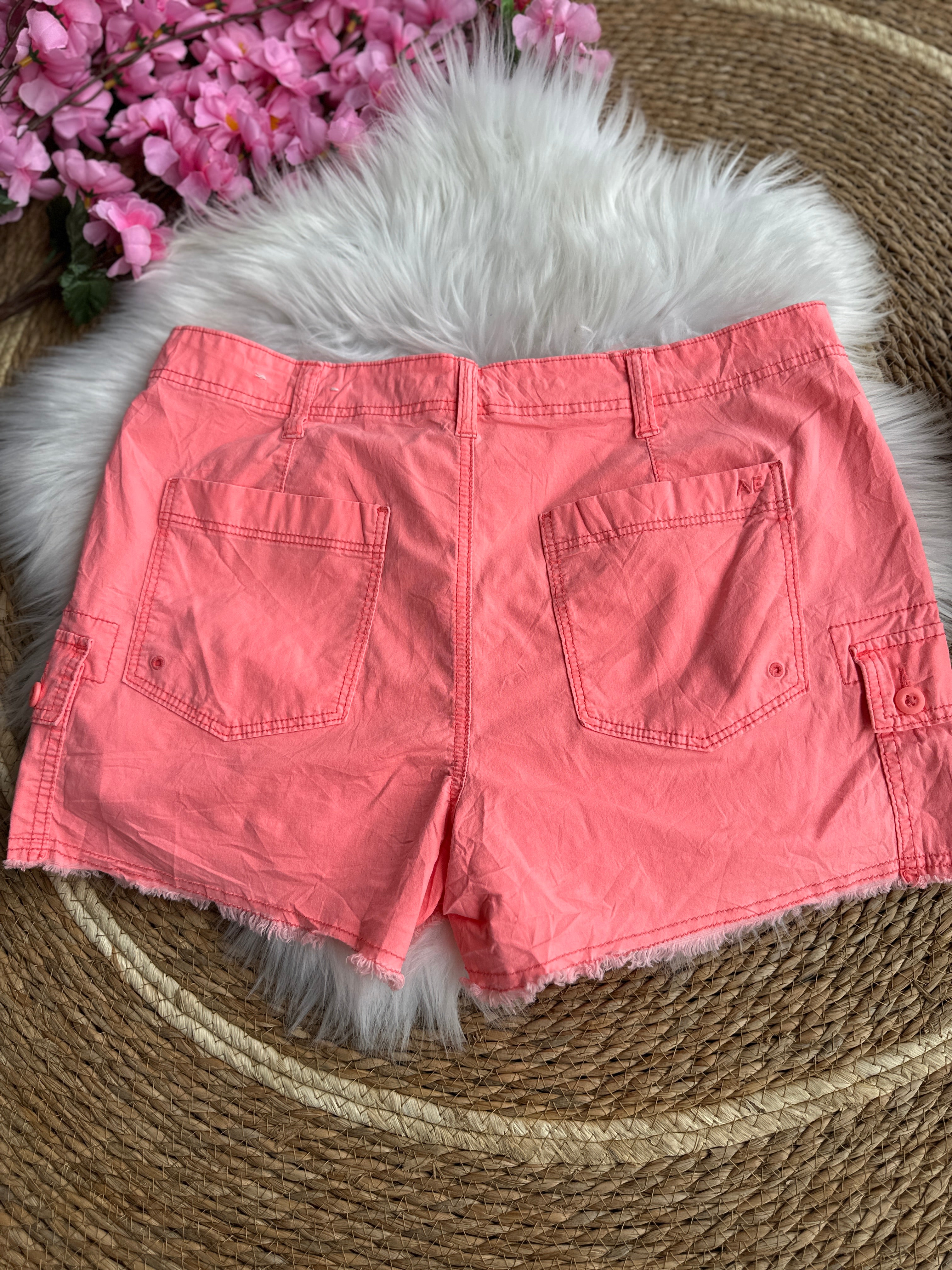 Short Casual Estilo Cargo Coral