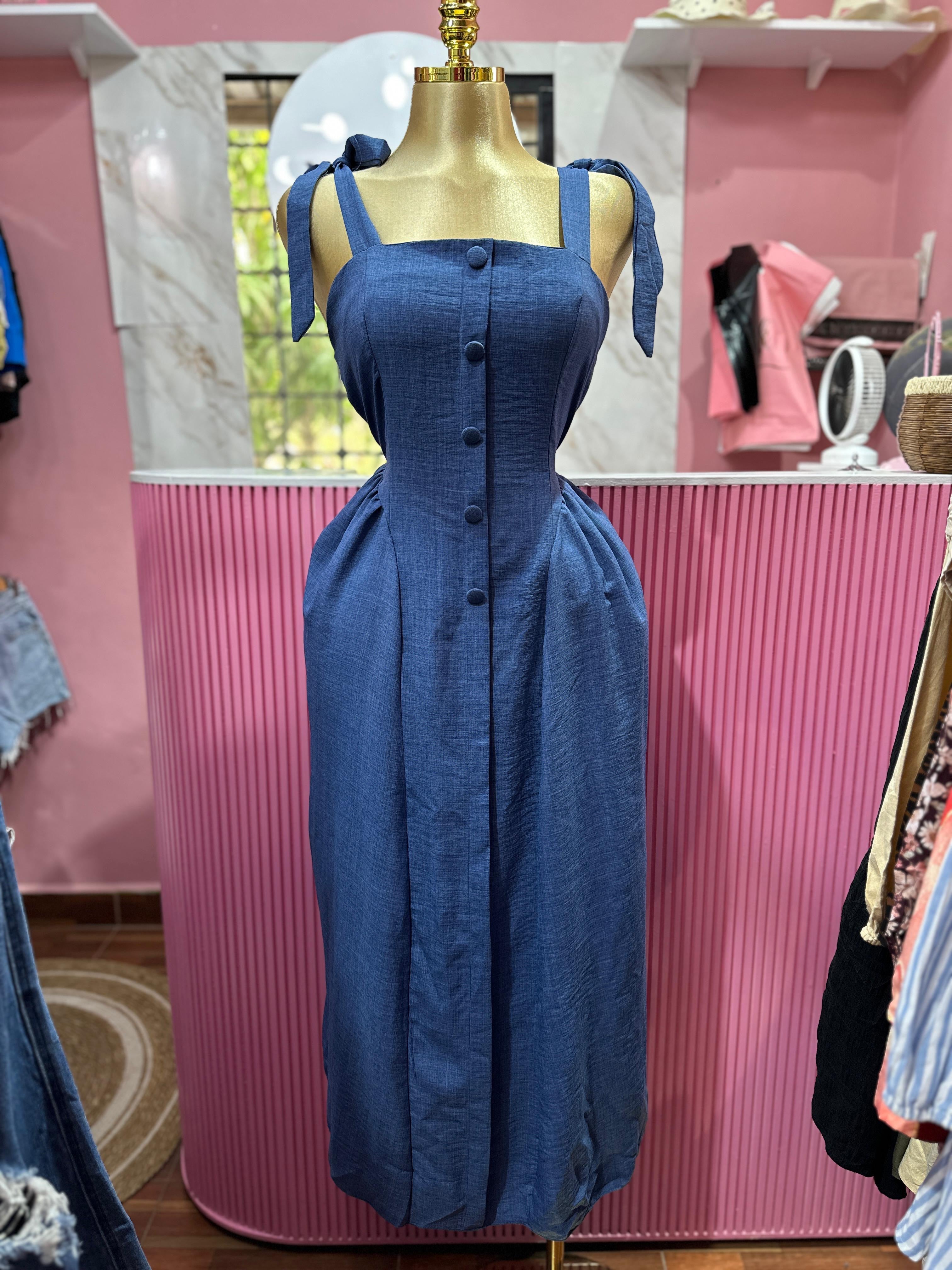 Vestido largo en tono azul elegante 💙