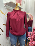 Camisa color vino manga larga estilo elegante