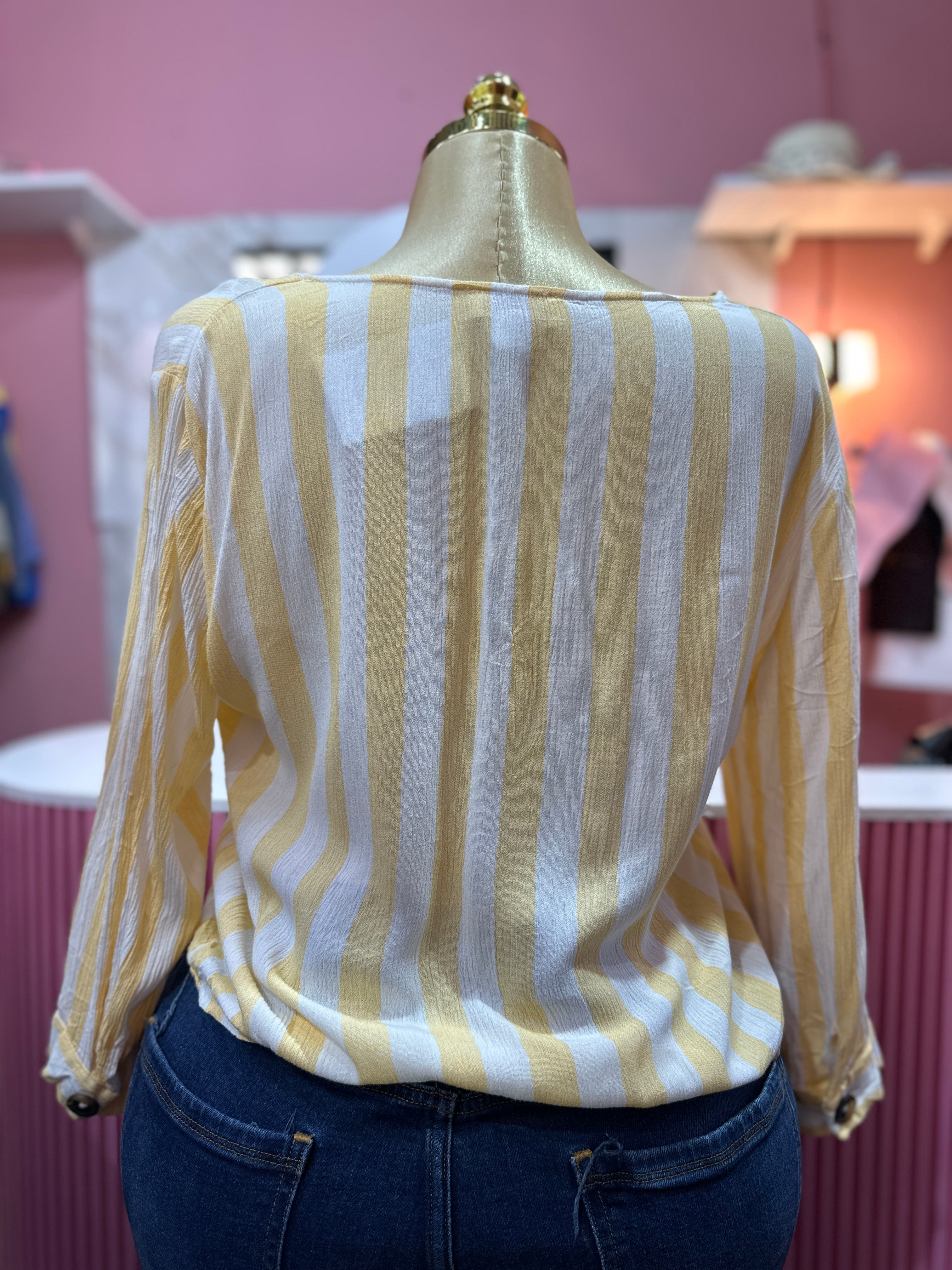 Blusa manga larga de botones rayada
