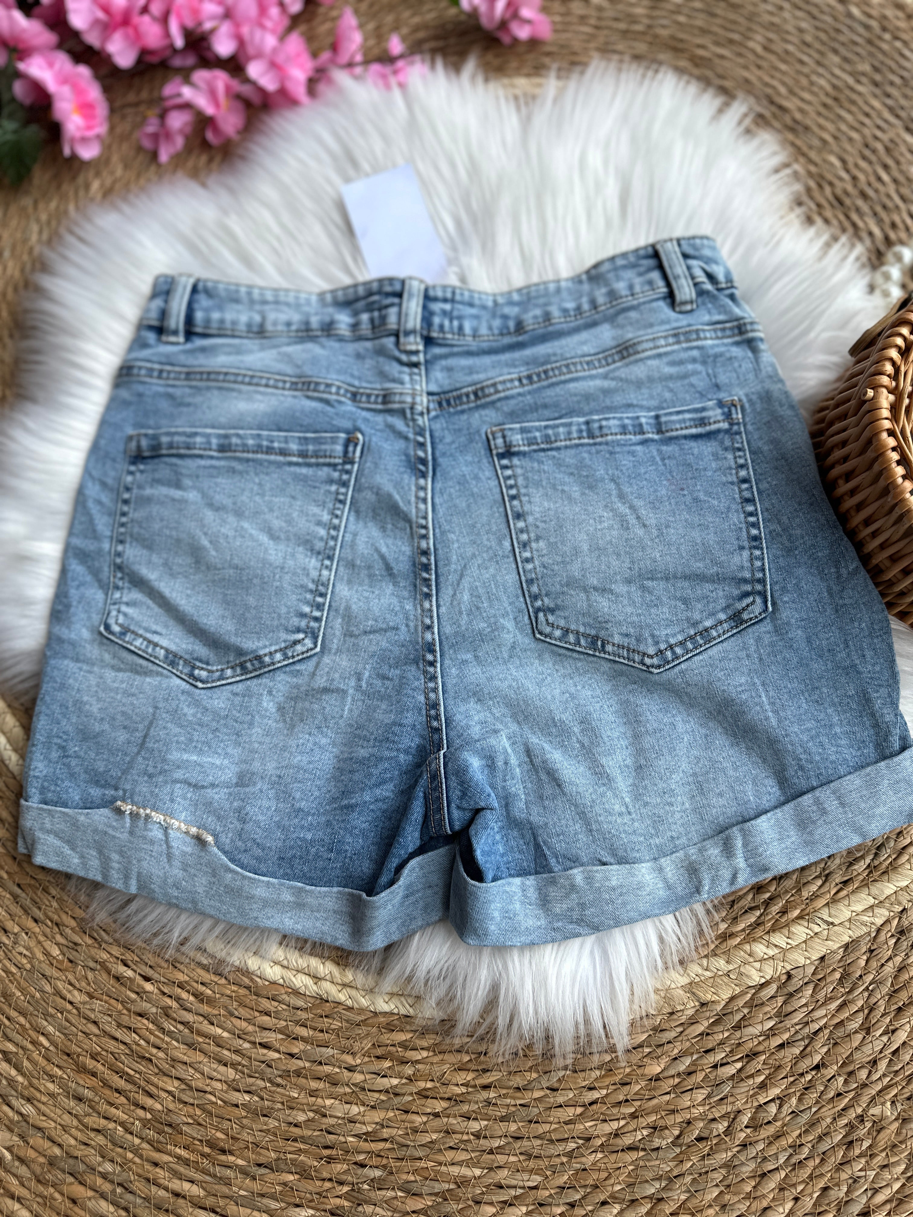 Short Jean con Dobladillo y Tiro Alto