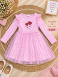 Vestido rosado de manga larga para niña con un tierno diseño de corazones en el pecho