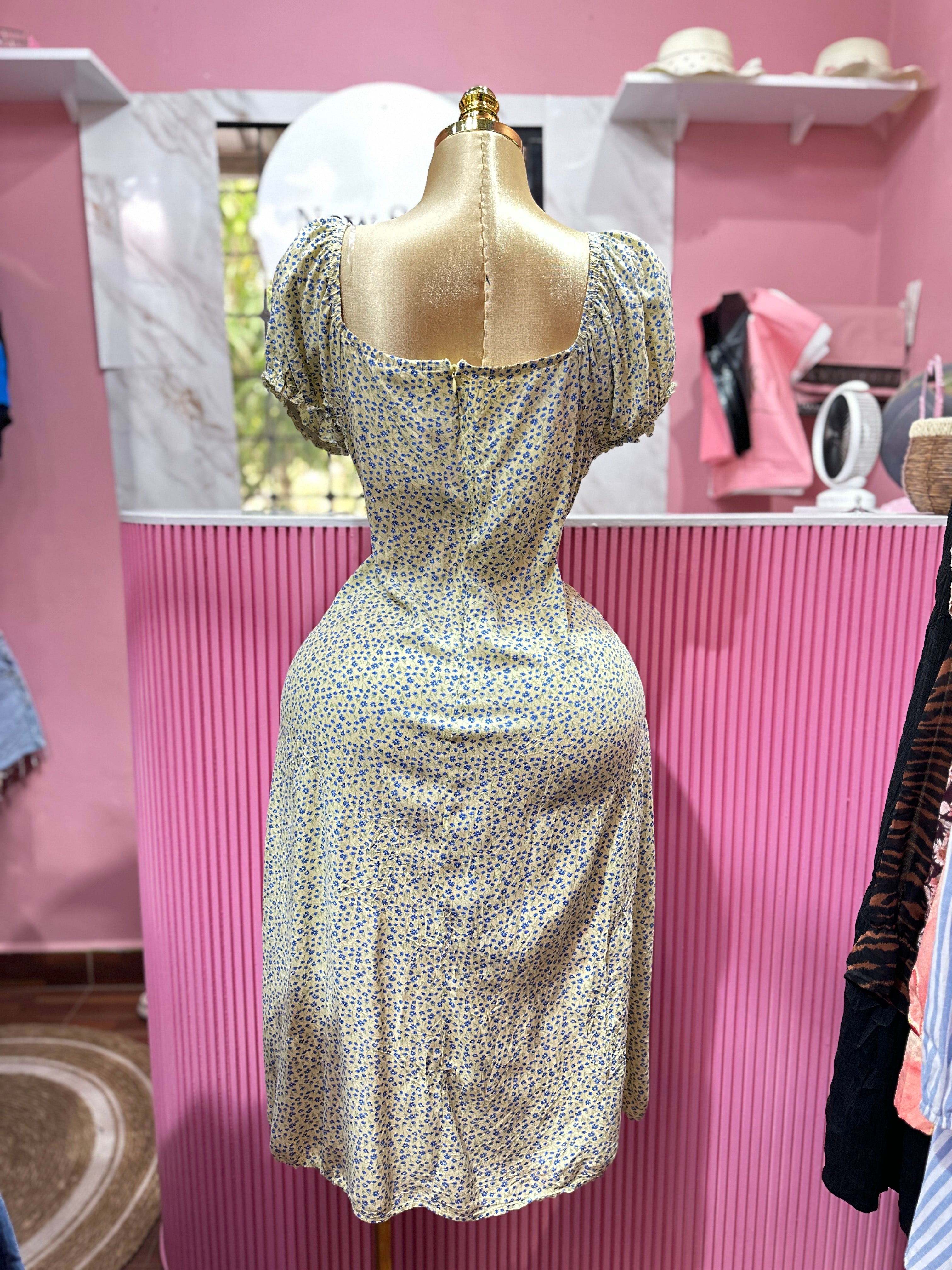 Vestido Midi largo con estampado floral y abertura lateral