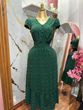 Vestido largo color verde con diseño elegante