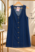 Vestido de mezclilla azul oscuro con botones metálicos al frente y sin mangas