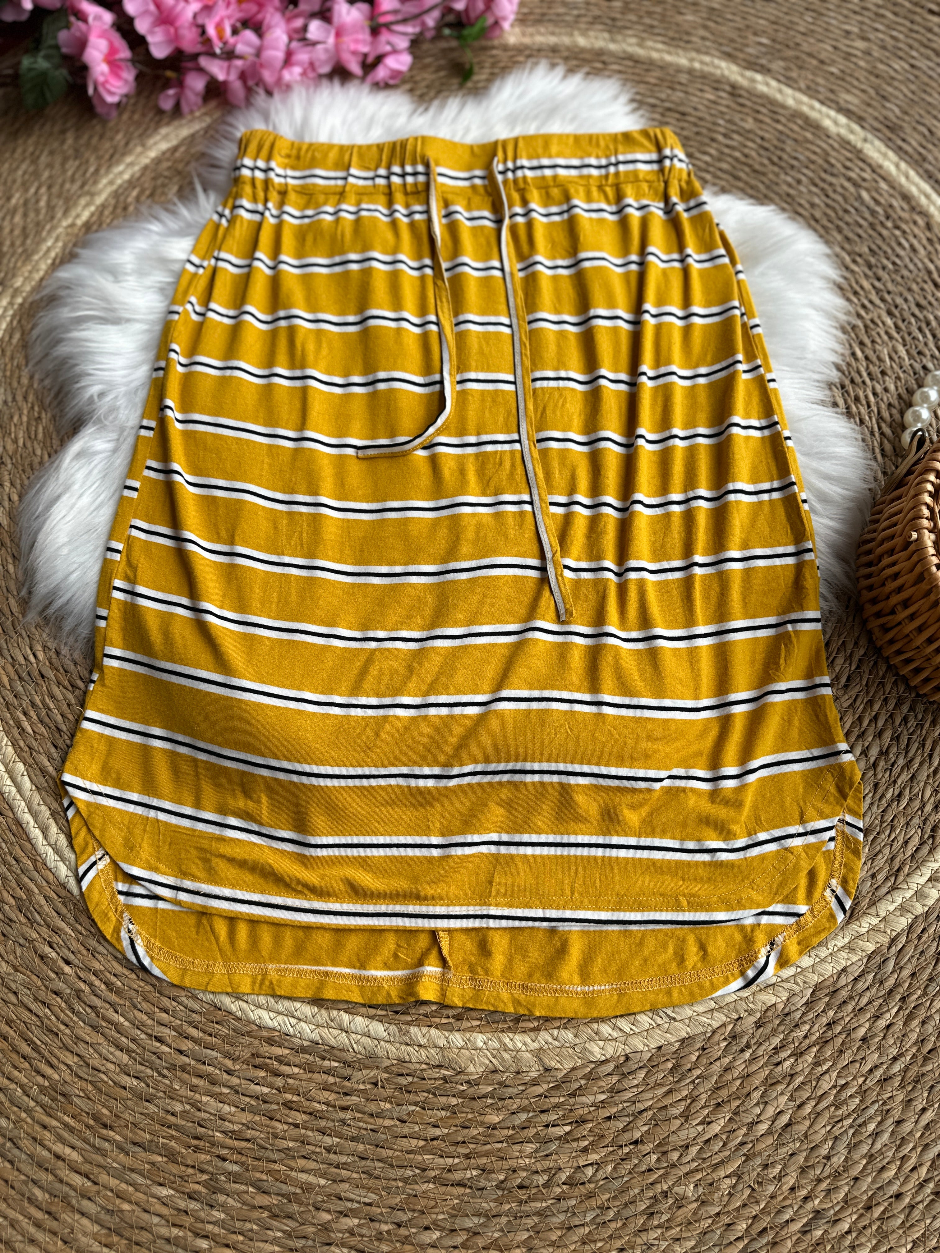 Falda Midi De Rayas Mostaza