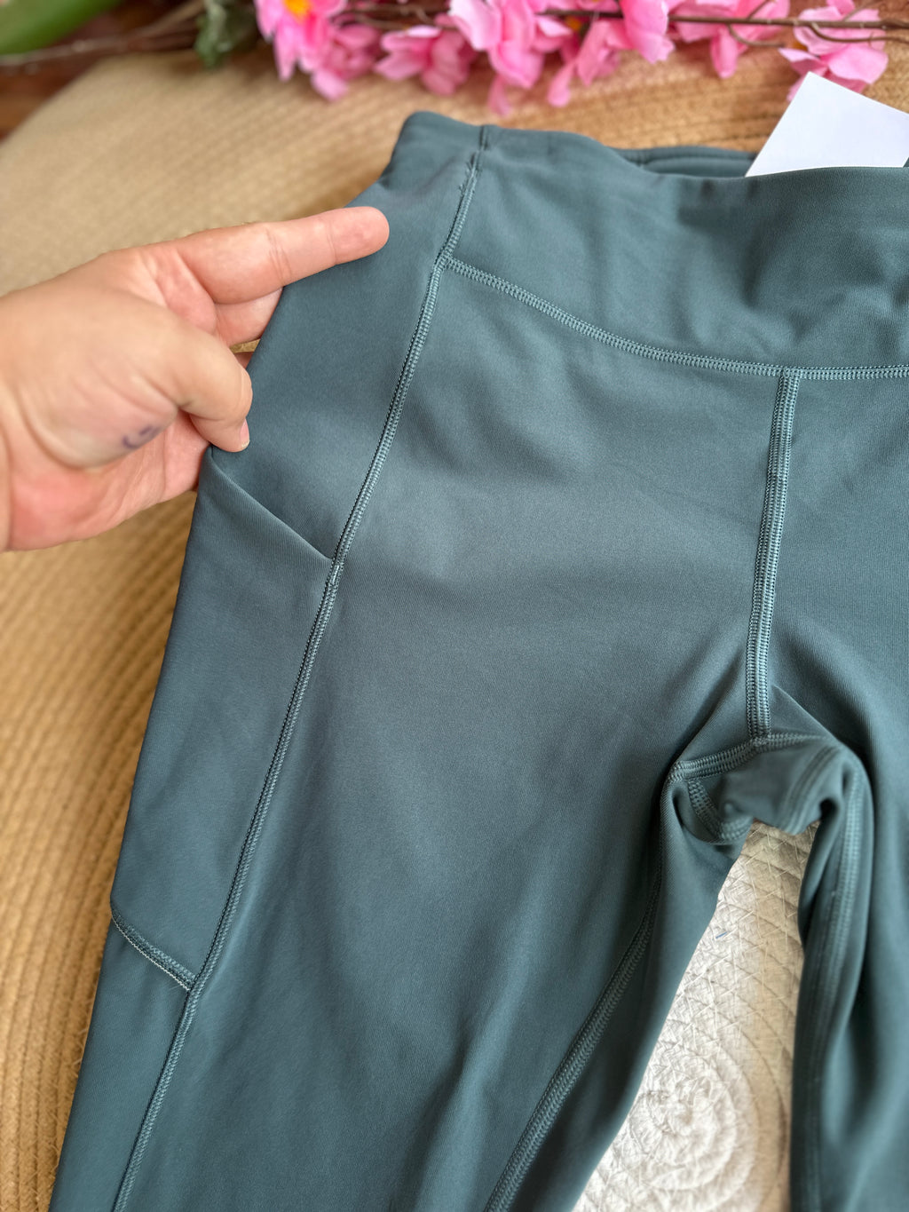 Leggings Deportivo Corto con Bolsillo- Verde